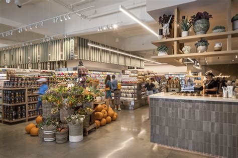 Erewhon Market Beverly Hills Los Angeles Grocery Store Design Rdc Erewhon Market Beverly Hills Los Angeles Grocery Store Design Rdc