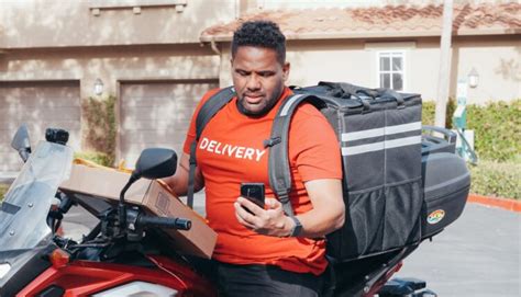 Ifood Vai Disponibilizar Vale Gasolina De At R 150 Aos Motoristas